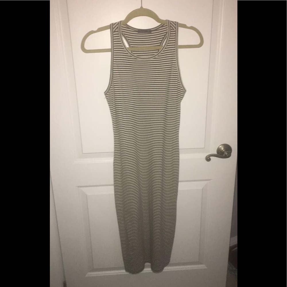 Fitted (M) shin length dress